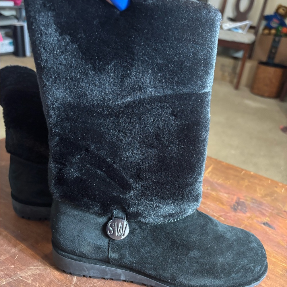 Elegant Black Fur Winter Boots